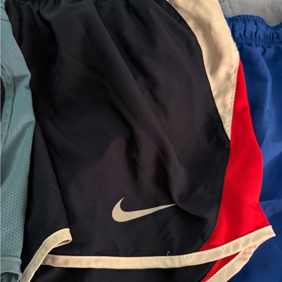 Nike Tempo Dri-Fit shorts women’s large - Picture 3 of 4